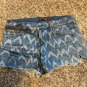 7 for all Mankind jean shorts. Size 26. Low rise